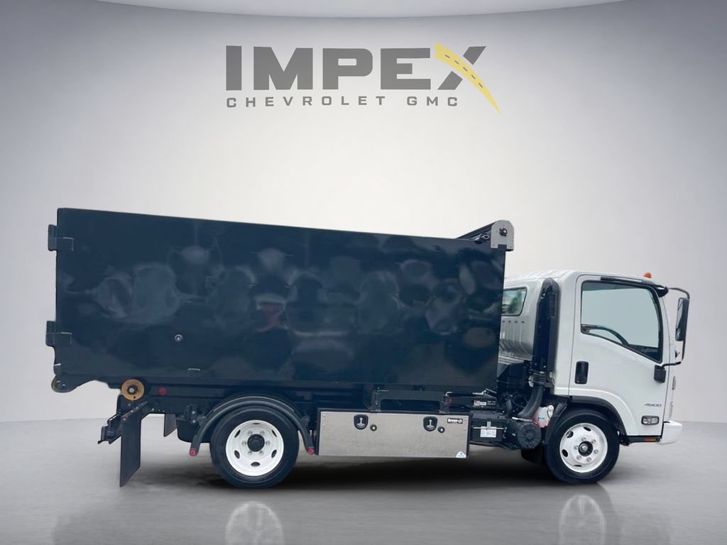 Used 2024 Chevrolet Low Cab Forward RWD image 5