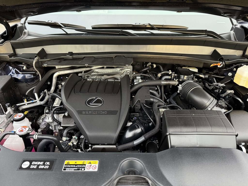 Used 2025 Lexus TX 500h AWD w/ Technology Package image 26