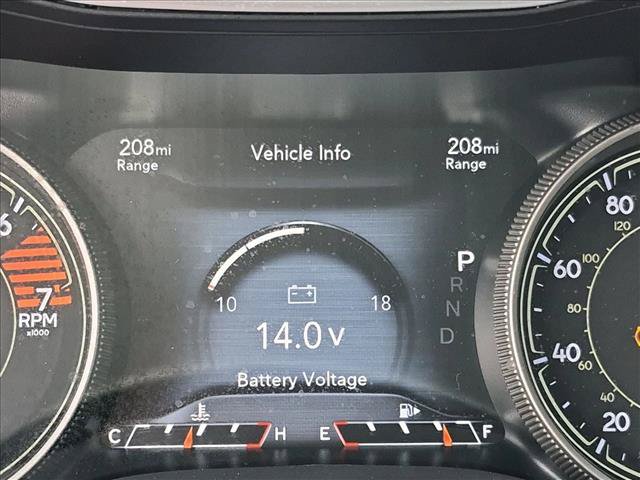 Used 2019 Jeep Cherokee Limited FWD image 11