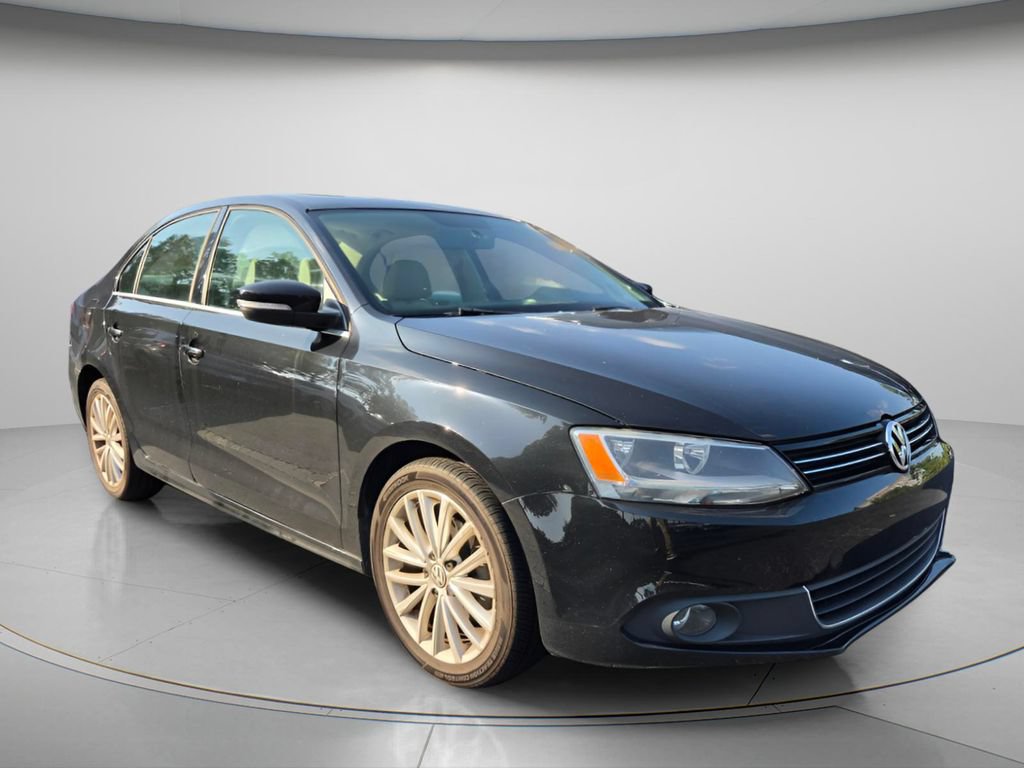 Used 2013 Volkswagen Jetta SEL FWD image 4