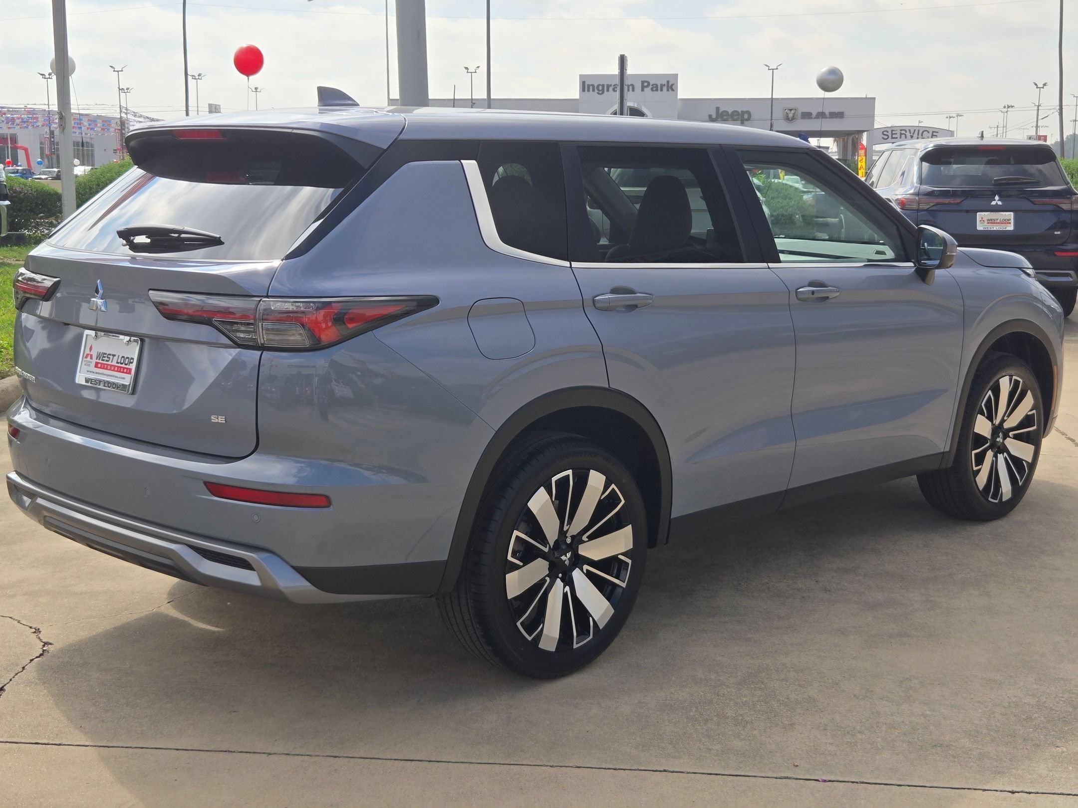 New 2026 Mitsubishi Outlander SE FWD image 4