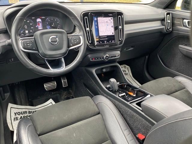 Used 2021 Volvo XC40 T5 R-Design w/ Advanced Package image 30