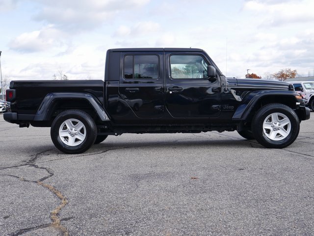 Used 2022 Jeep Gladiator Sport image 7
