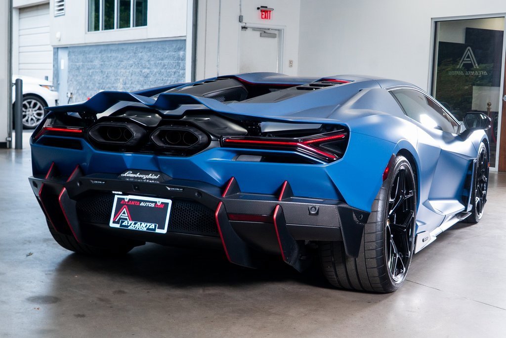 Used 2024 Lamborghini Revuelto image 9