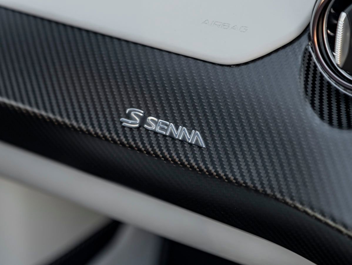 Used 2019 McLaren Senna RWD image 27