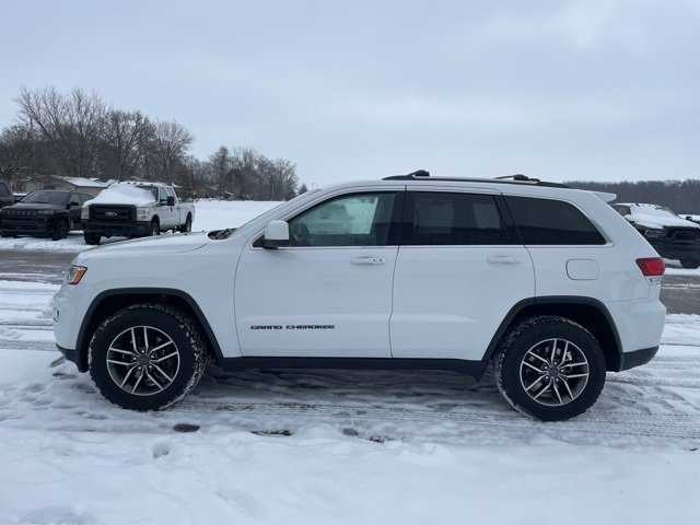 Used 2020 Jeep Grand Cherokee Laredo w/ 18" Wheel & 8.4" Radio Group image 10
