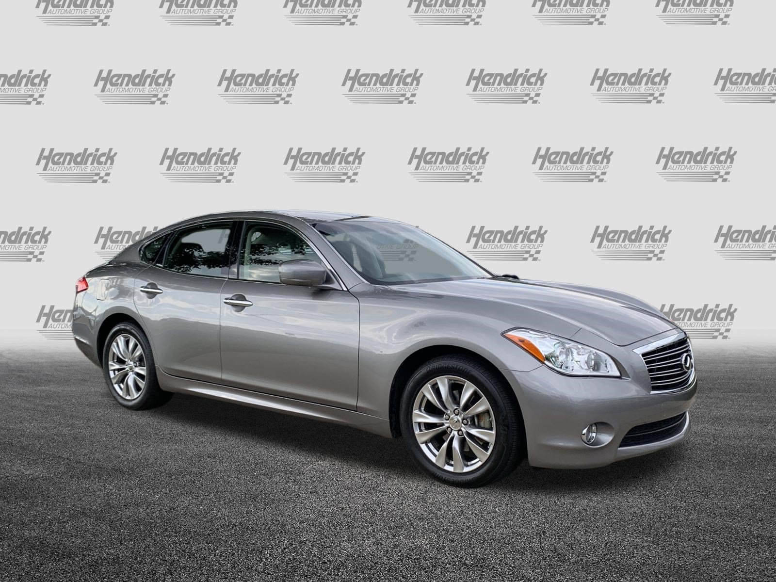 Used 2013 INFINITI M37 w/ Premium Pkg RWD image 2