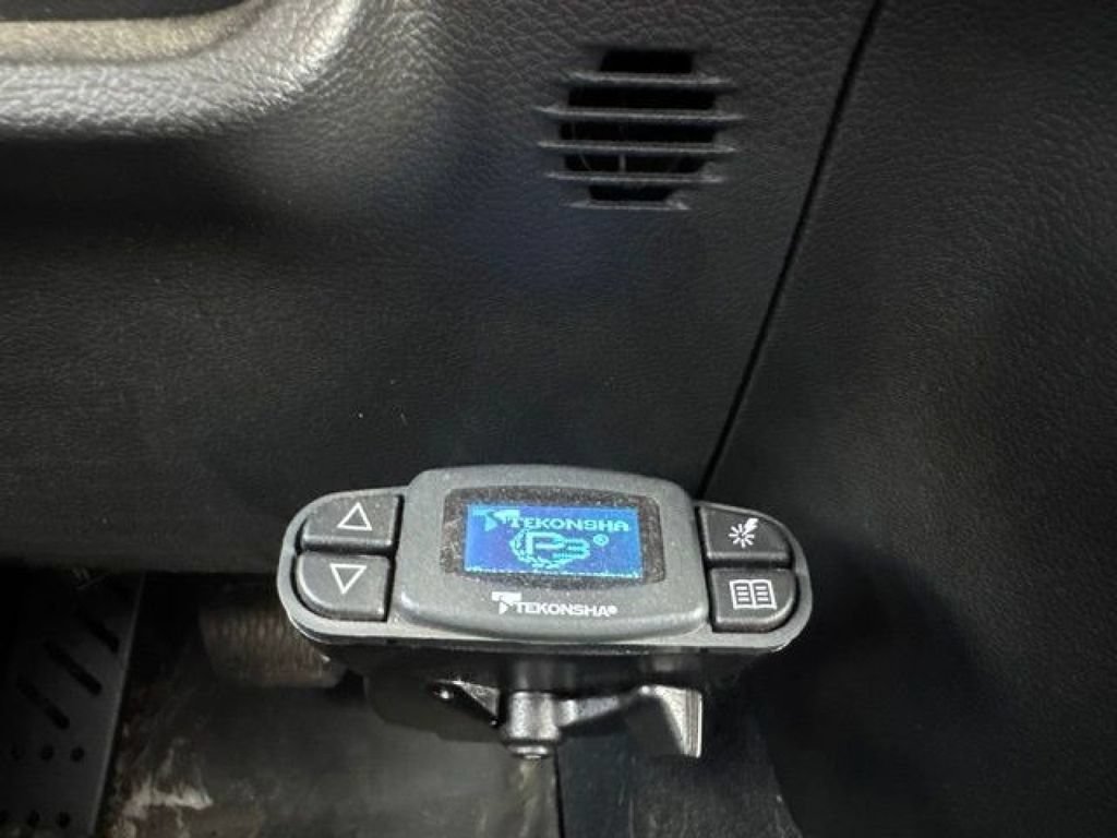 Used 2022 Jeep Gladiator Overland w/ Cold Weather Group AWD/4WD image 37