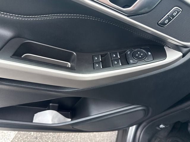Used 2024 Ford Explorer XLT RWD image 18