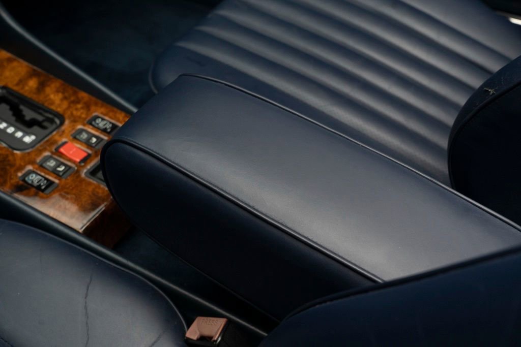 Used 1988 Mercedes-Benz 560 SL image 16