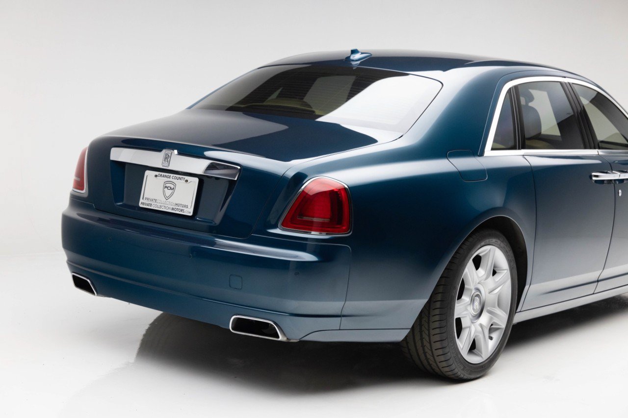 Used 2010 Rolls-Royce Ghost RWD image 35