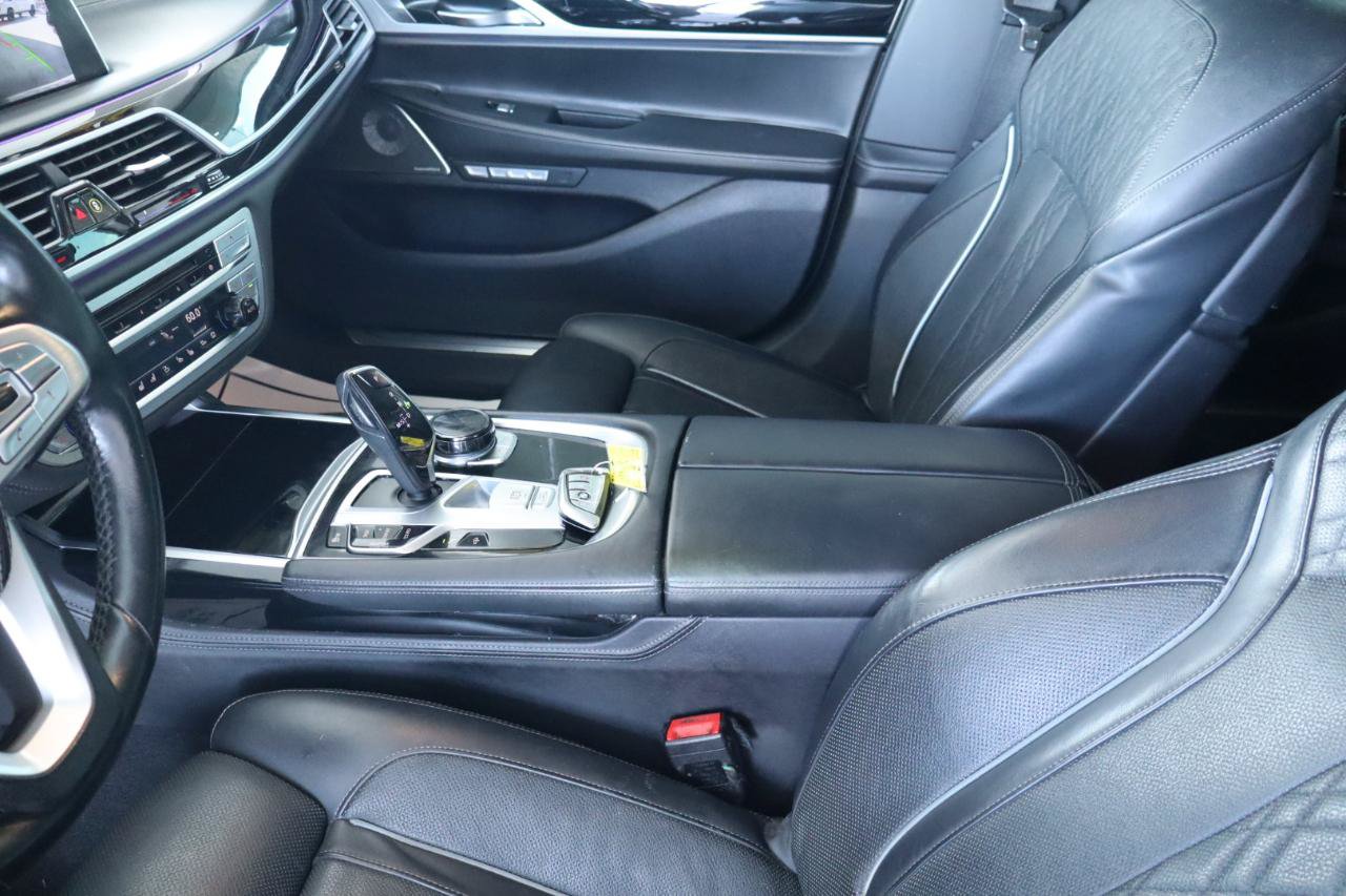 Used 2018 BMW 750i RWD image 17