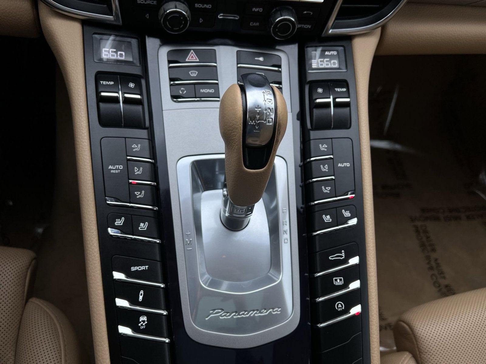 Used 2011 Porsche Panamera RWD image 32
