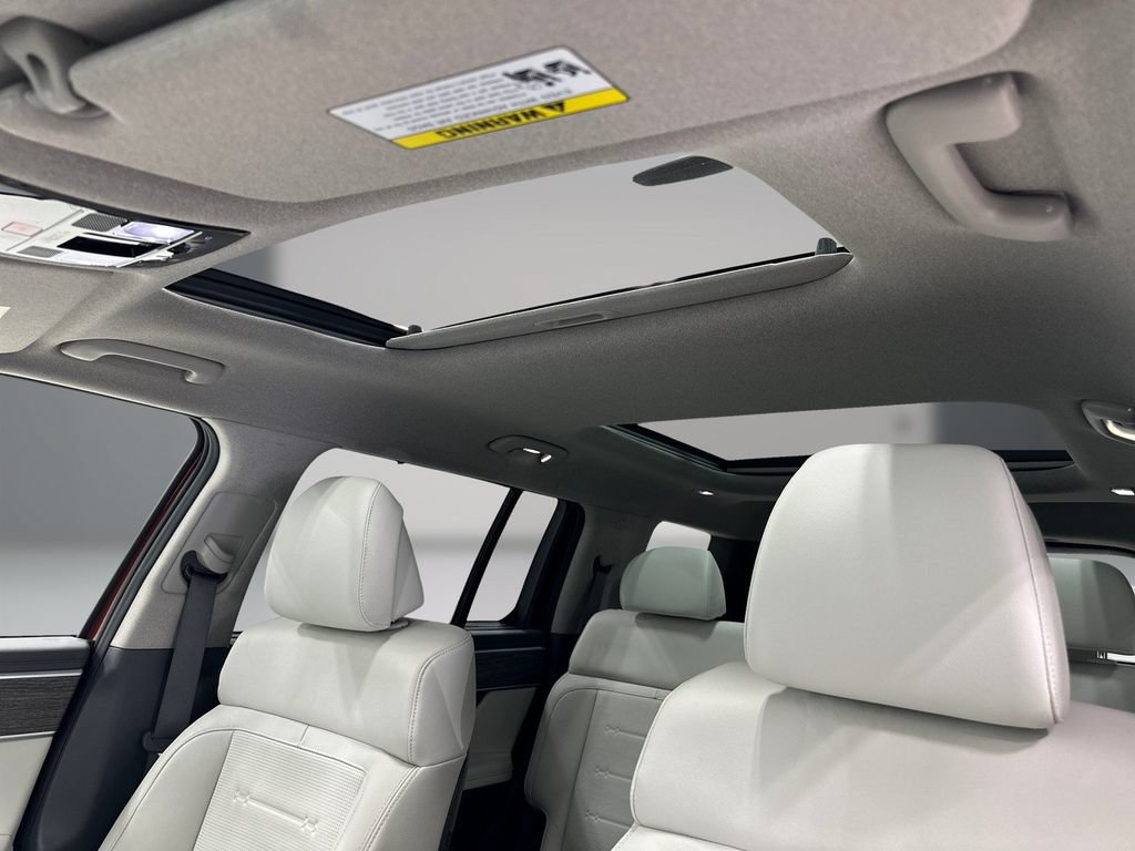 Certified 2025 Hyundai Santa Fe Limited FWD image 18