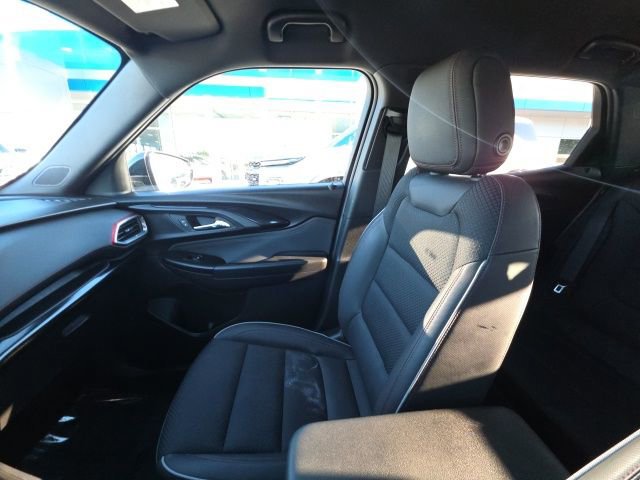Used 2023 Chevrolet TrailBlazer RS w/ Convenience Package image 23