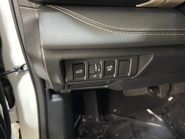 Used 2025 Subaru Outback Limited AWD/4WD image 35
