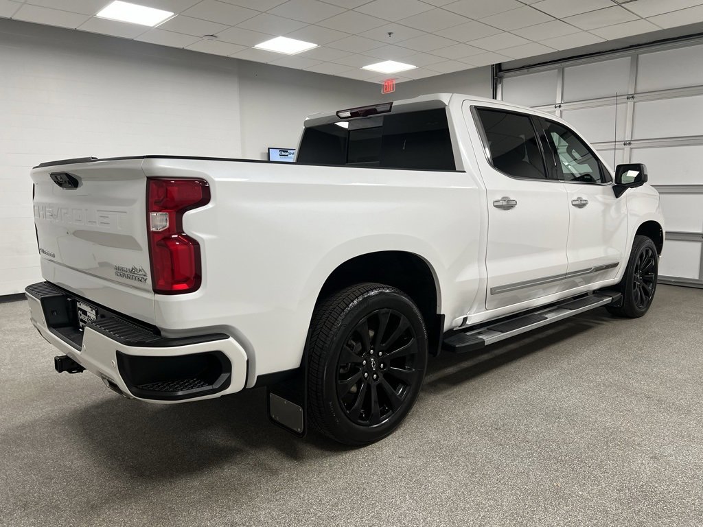 Used 2022 Chevrolet Silverado 1500 High Country image 13