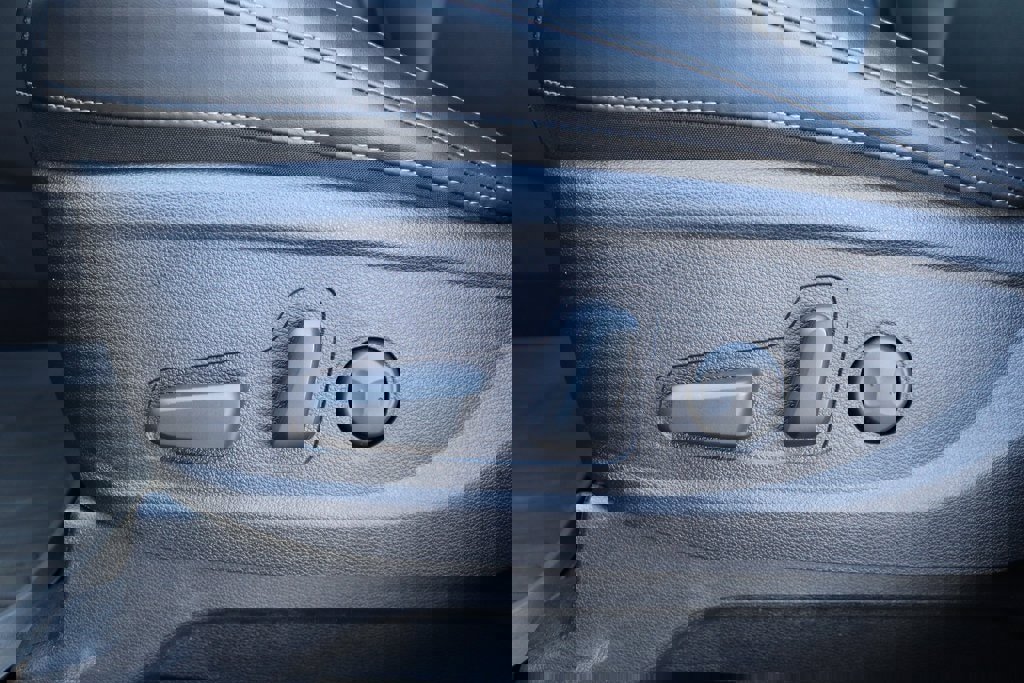 Used 2022 Kia Telluride EX image 39