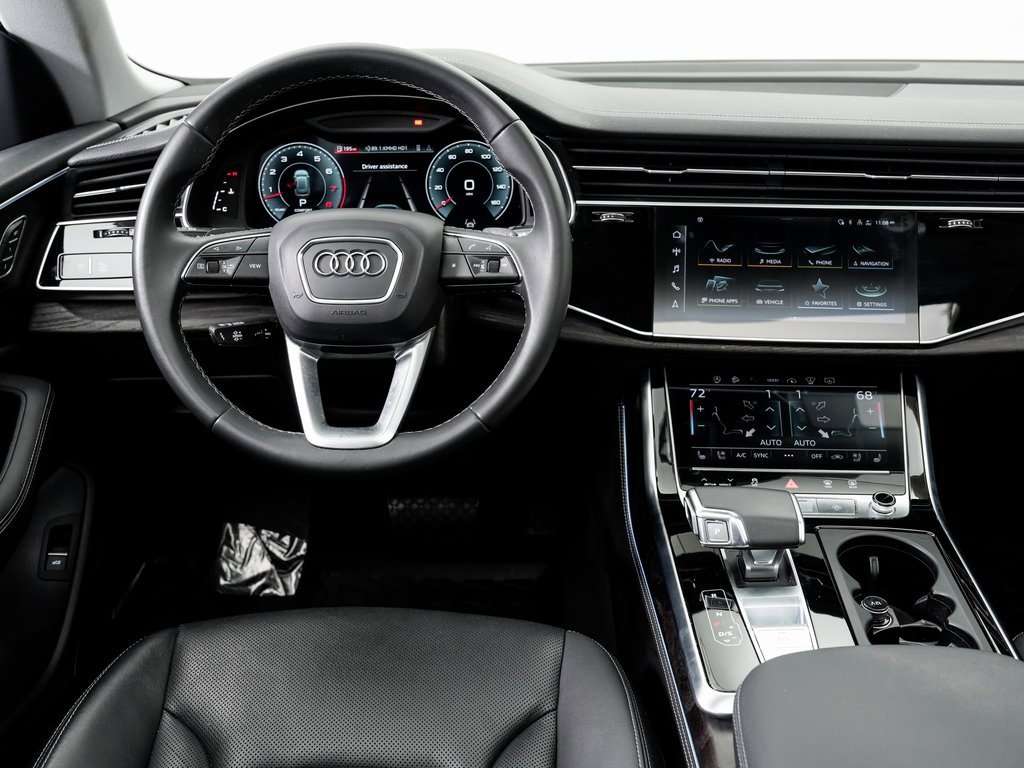 Used 2023 Audi Q8 Prestige w/ Prestige Package image 15