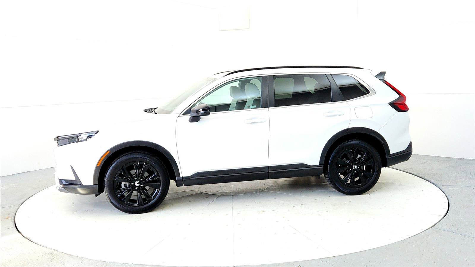 Used 2023 Honda CR-V Sport Touring image 3