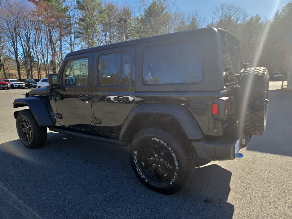 Used 2023 Jeep Wrangler Unlimited w/ Cold Weather Group AWD/4WD image 8