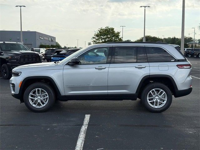 New 2025 Jeep Grand Cherokee Laredo X image 8