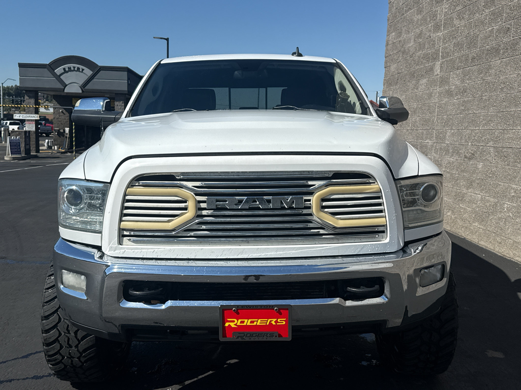 Used 2013 RAM 2500 Laramie w/ Convenience Group AWD/4WD image 2