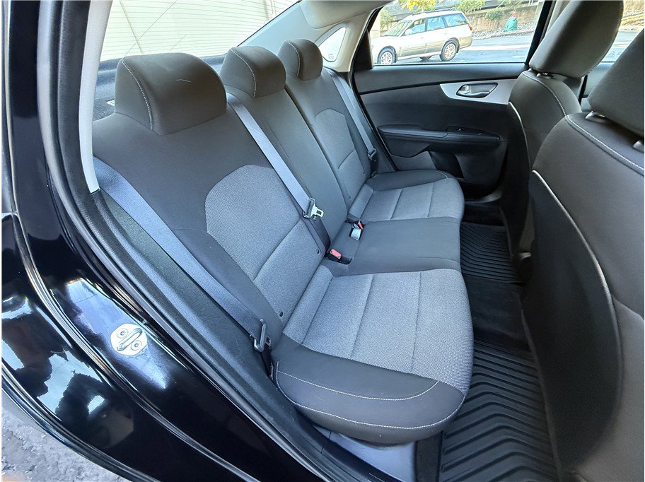 Used 2022 Kia Forte LXS image 19