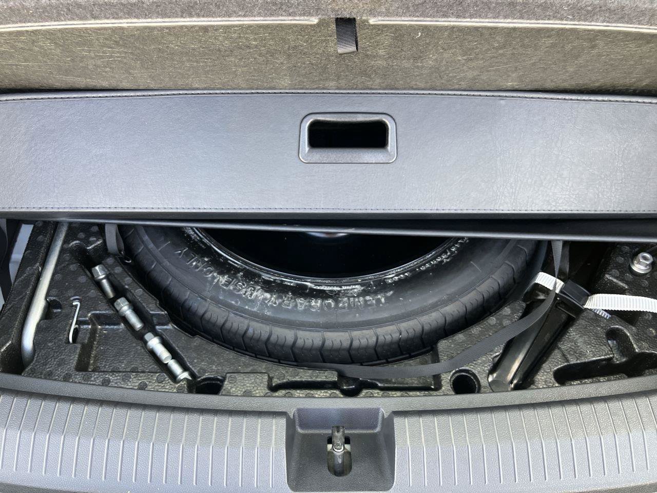 Used 2024 Volkswagen Tiguan SE FWD image 28