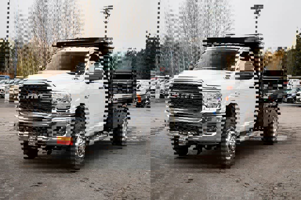 New 2023 RAM 3500 Tradesman w/ Safety Group image 7