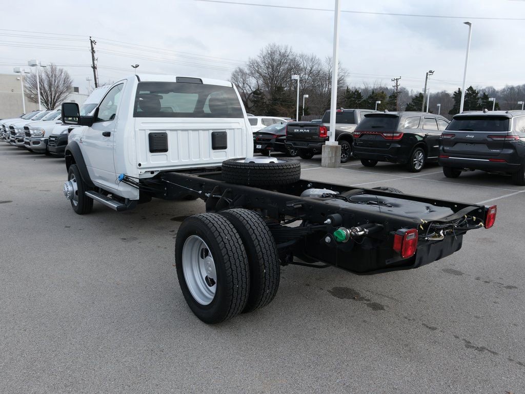 New 2023 RAM 5500 Tradesman AWD/4WD image 9
