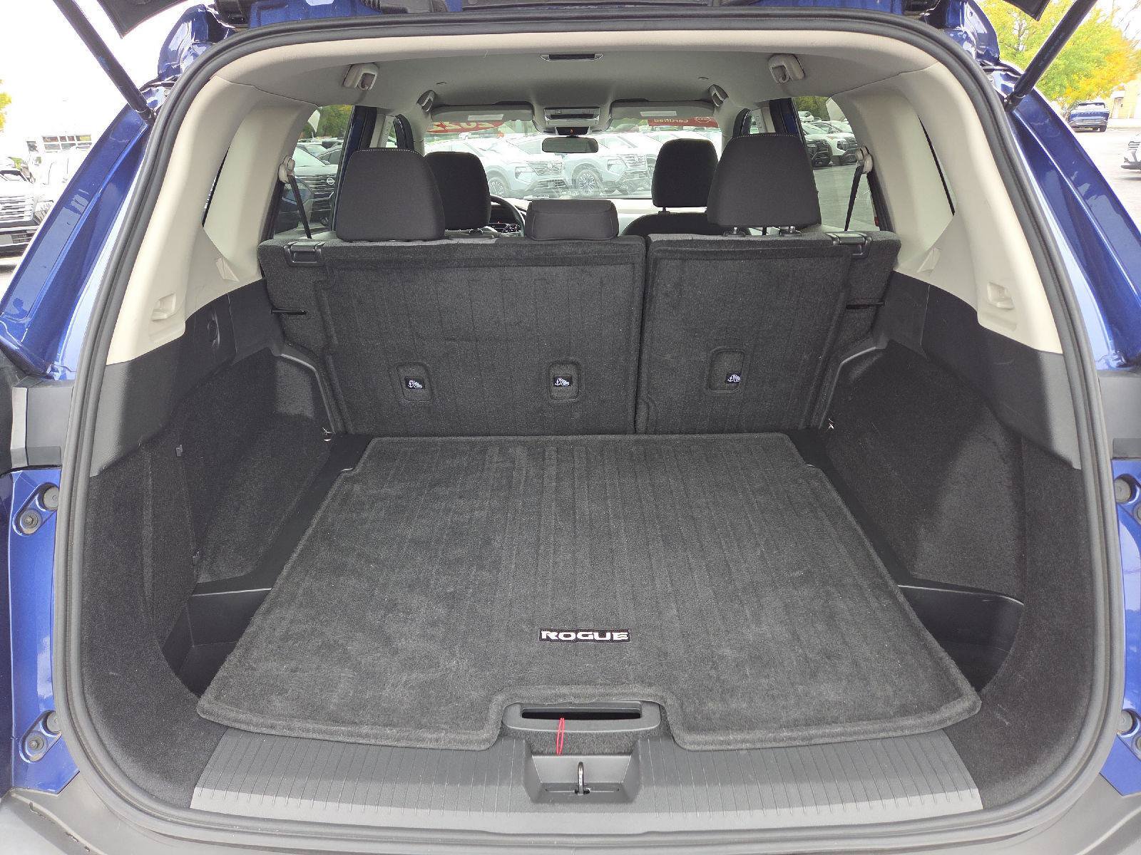 Used 2022 Nissan Rogue SV AWD/4WD image 26