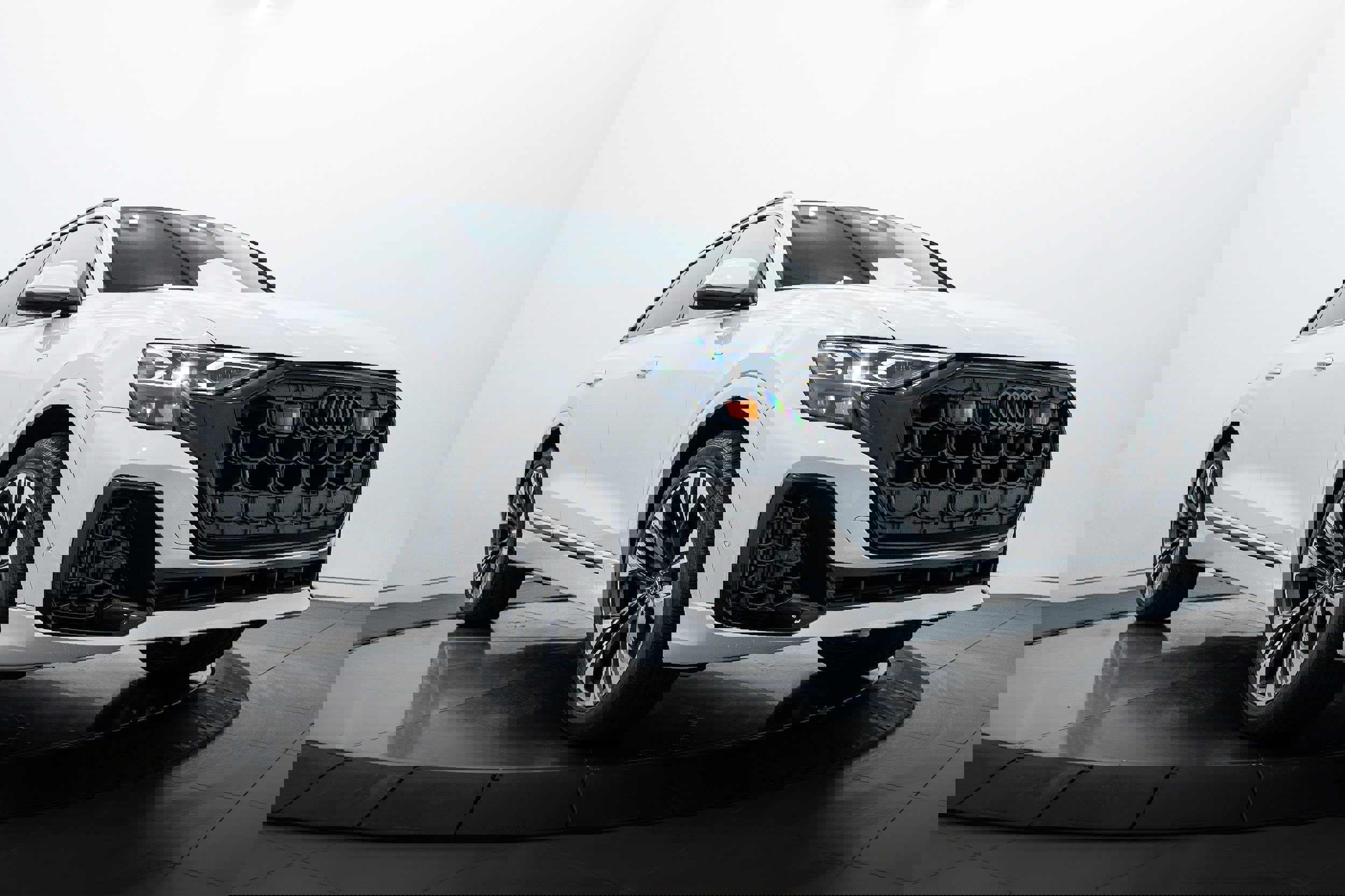 New 2025 Audi Q8 Prestige