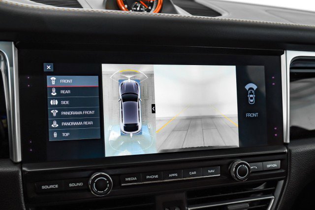 Used 2021 Porsche Macan image 18