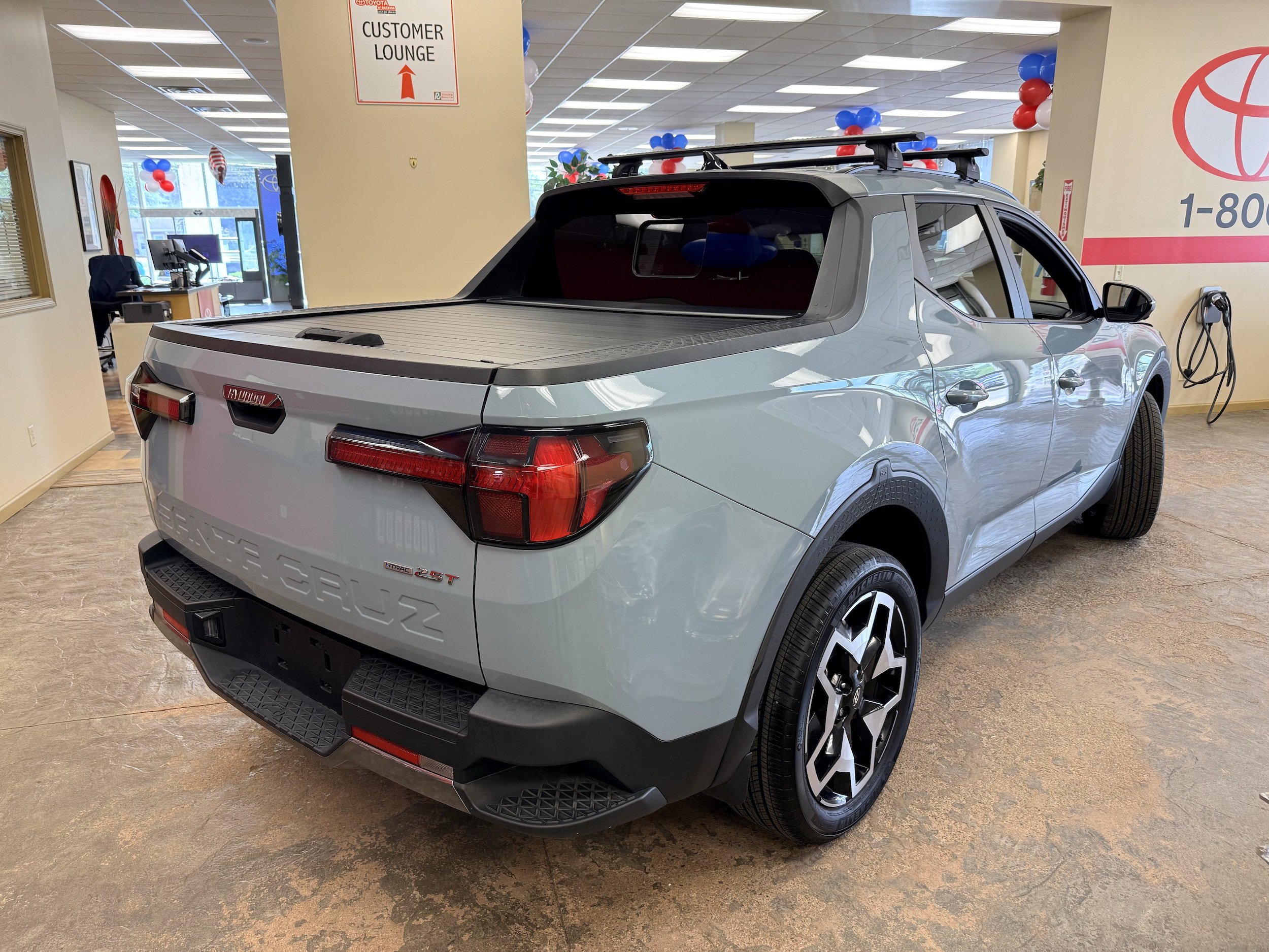 Used 2024 Hyundai Santa Cruz Limited AWD/4WD image 17