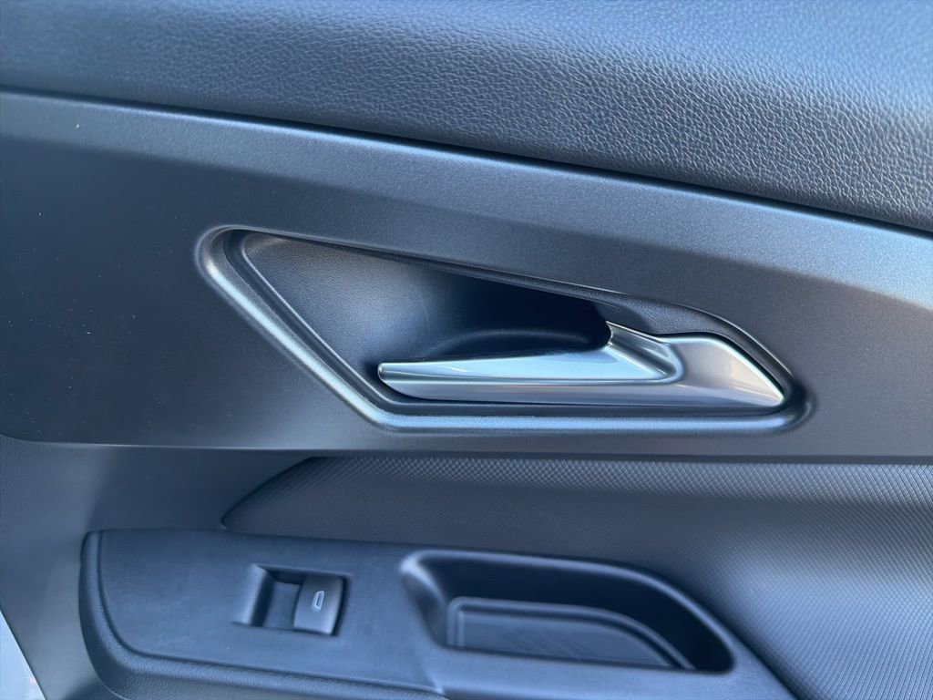 New 2026 Chevrolet Equinox EV LT w/ Comfort Package image 34