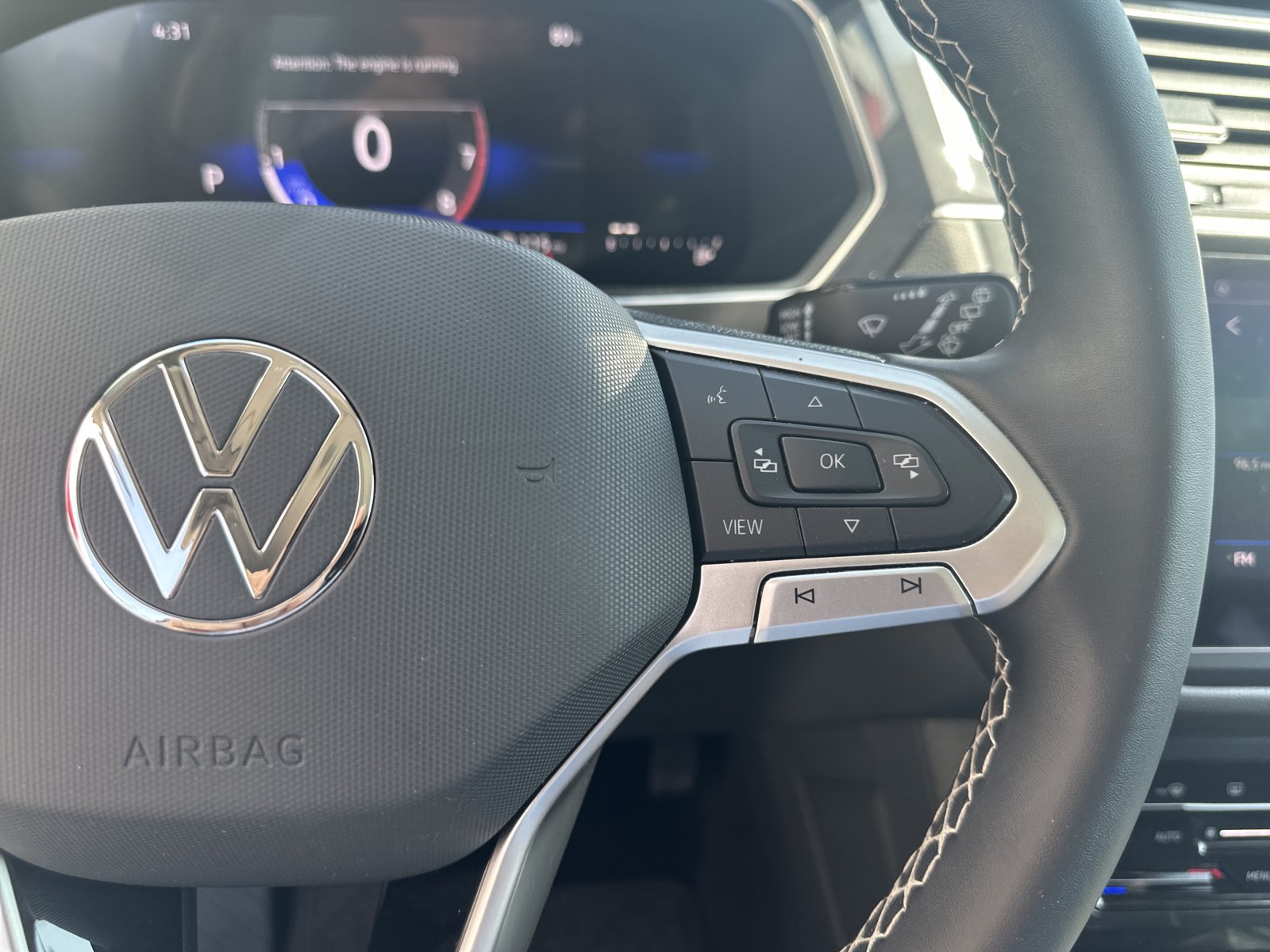 Used 2024 Volkswagen Tiguan SE FWD image 12