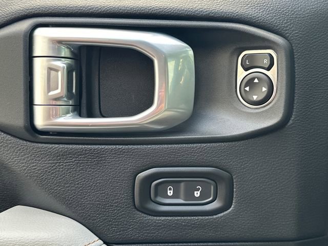 Used 2023 Jeep Gladiator Overland image 22