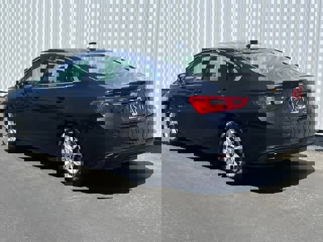 Used 2023 Chevrolet Malibu LT image 4