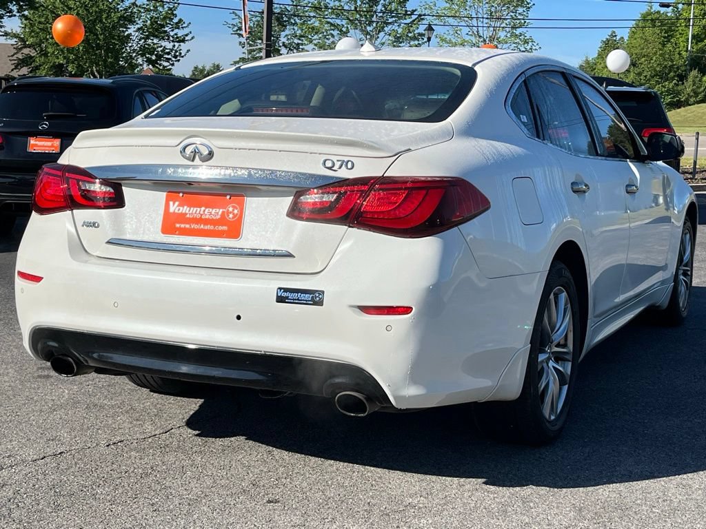 Used 2016 INFINITI Q70 3.7 AWD/4WD image 8