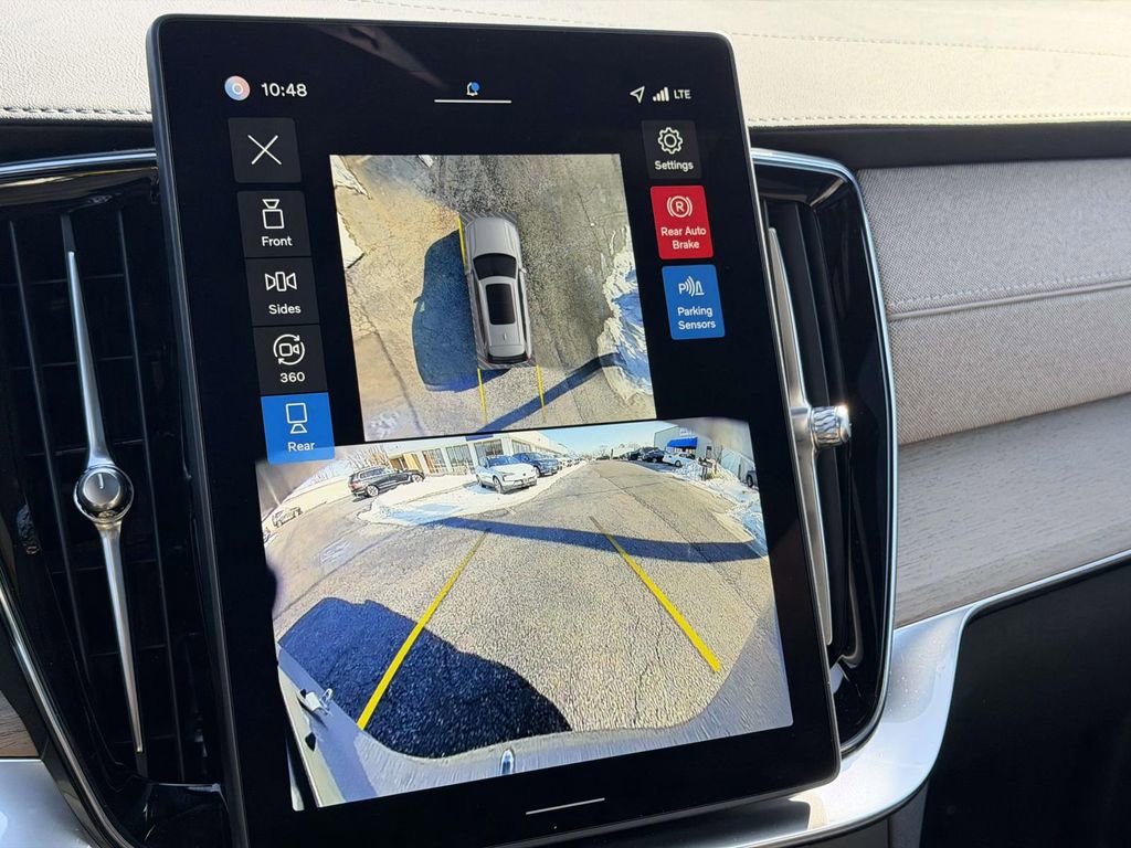 New 2026 Volvo XC90 T8 Ultra w/ Lounge Package image 4