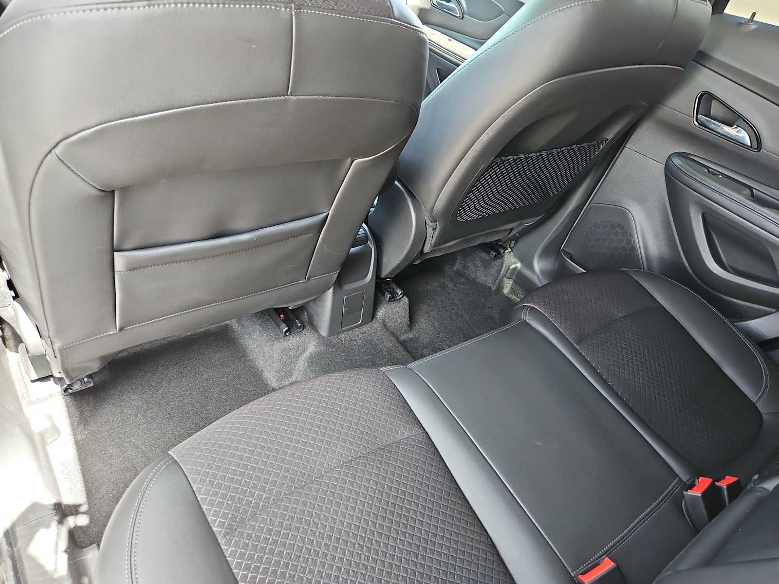 Used 2018 Buick Encore Preferred FWD image 18