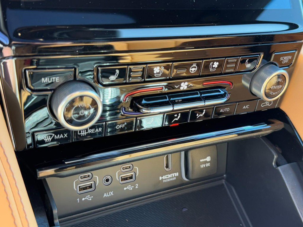 New 2025 Jeep Grand Cherokee Summit image 14