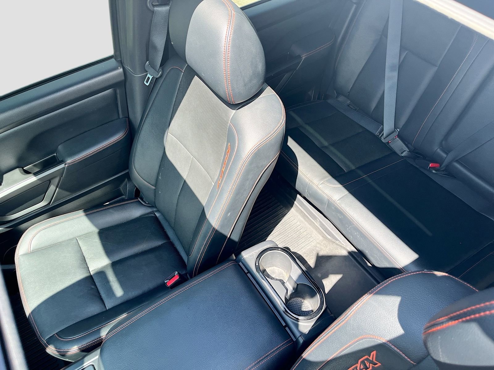 Used 2024 Nissan Titan PRO-4X w/ Pro-4x Convenience Package image 23