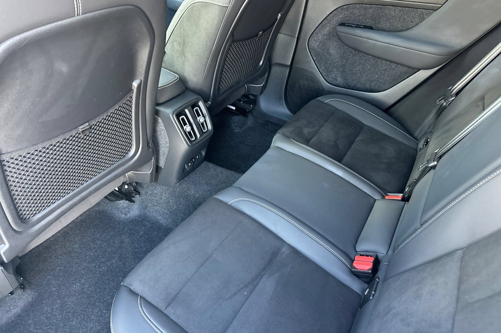 Certified 2023 Volvo C40 P8 Recharge Ultimate AWD/4WD image 5