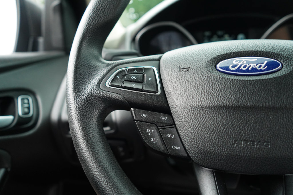 Used 2018 Ford Focus SE FWD image 30