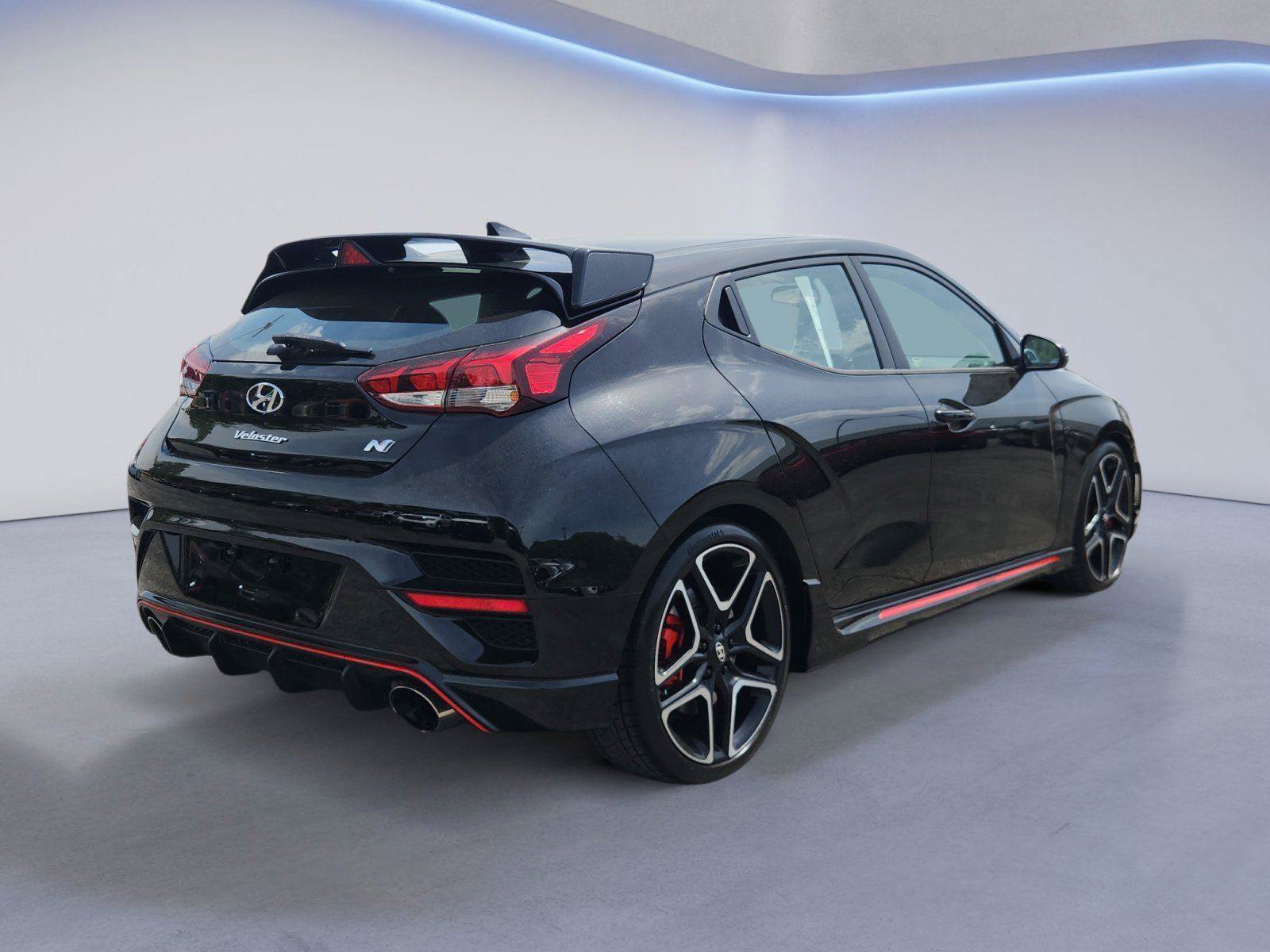 Used 2020 Hyundai Veloster N w/ Performance Package FWD image 3