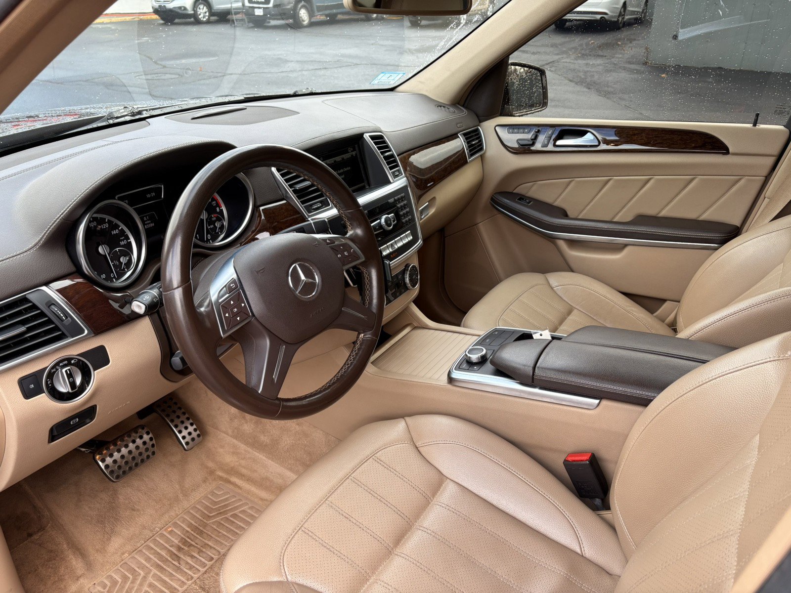 Used 2014 Mercedes-Benz GL 450 4MATIC image 19