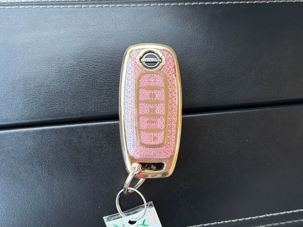 Used 2025 Nissan Rogue SL w/ SL Premium Package image 29