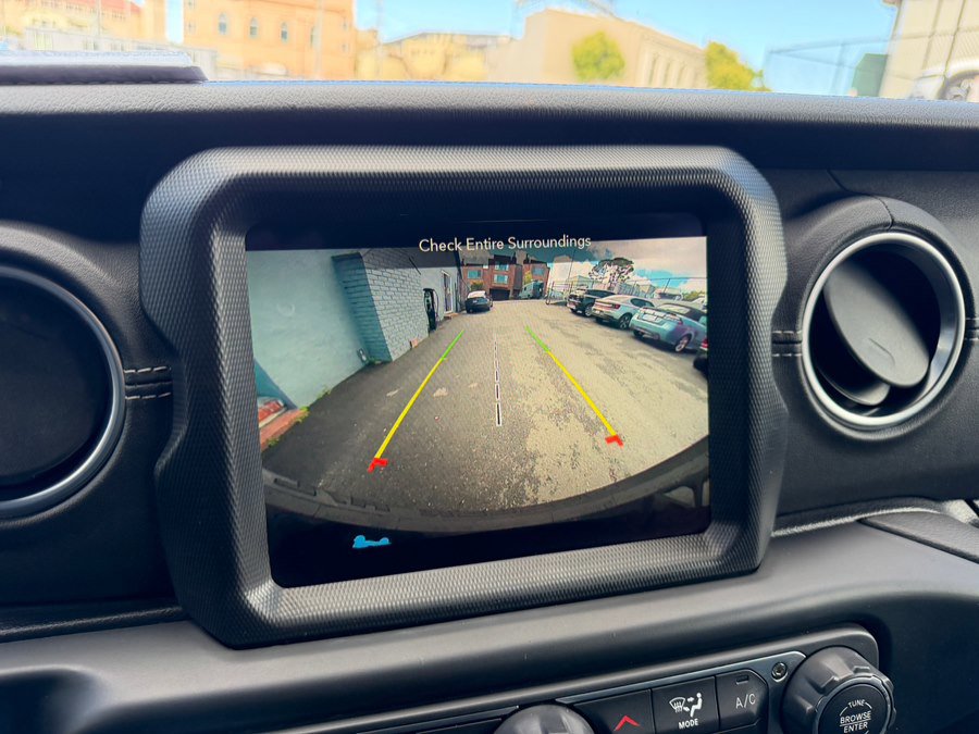 Used 2023 Jeep Wrangler Sahara AWD/4WD image 25